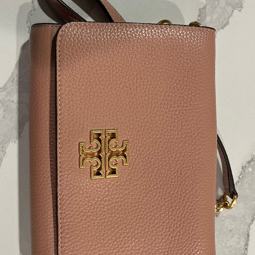 Tory Burch Blush Crossbody Bag with Gold Accents - Picture 11 of 13